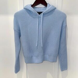 Banana republic baby blue crop long sleeve shirt beautiful XS sweater